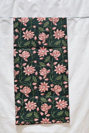 Open image in slideshow, Green Padma Cotton Canvas Runner
